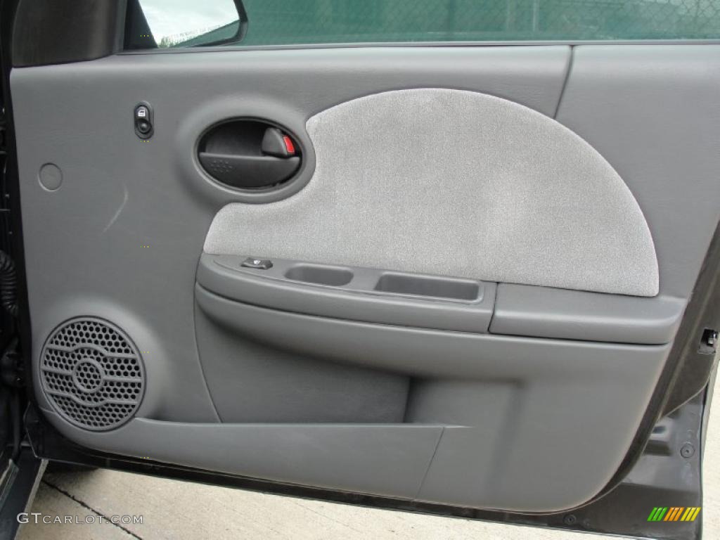 2004 Saturn ION 3 Sedan Grey Door Panel Photo #39104589