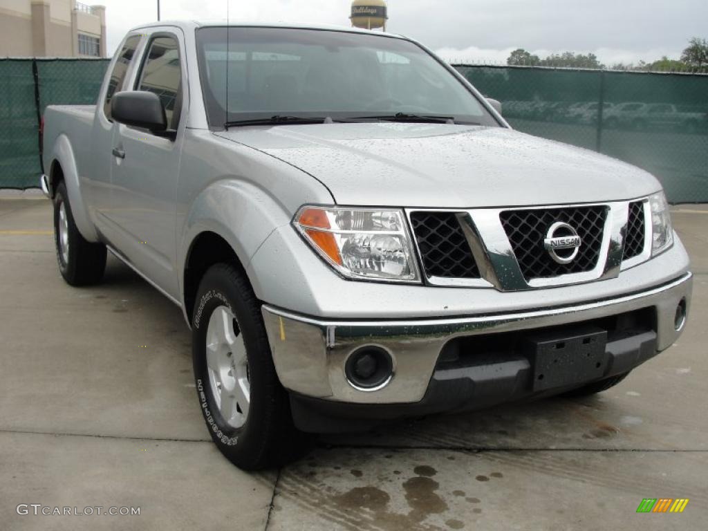 2006 Frontier SE King Cab - Radiant Silver / Graphite photo #1