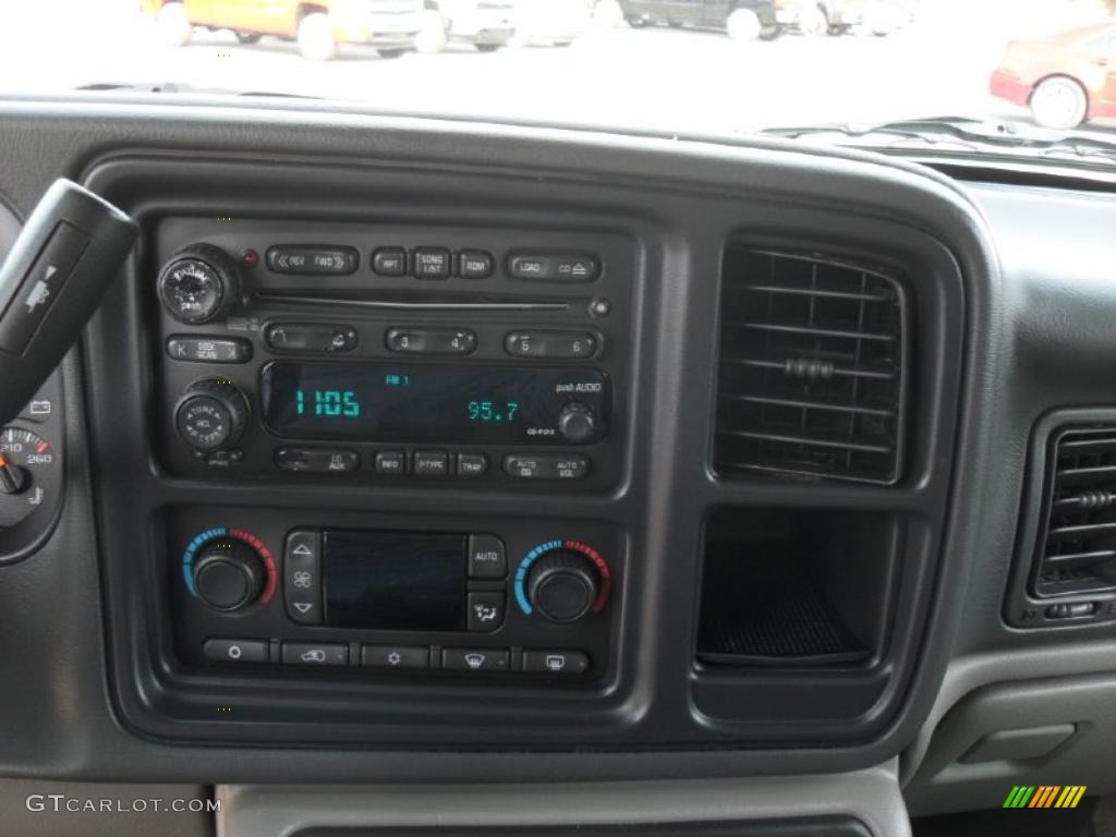 2003 Suburban 1500 Z71 4x4 - Dark Green Metallic / Gray/Dark Charcoal photo #12