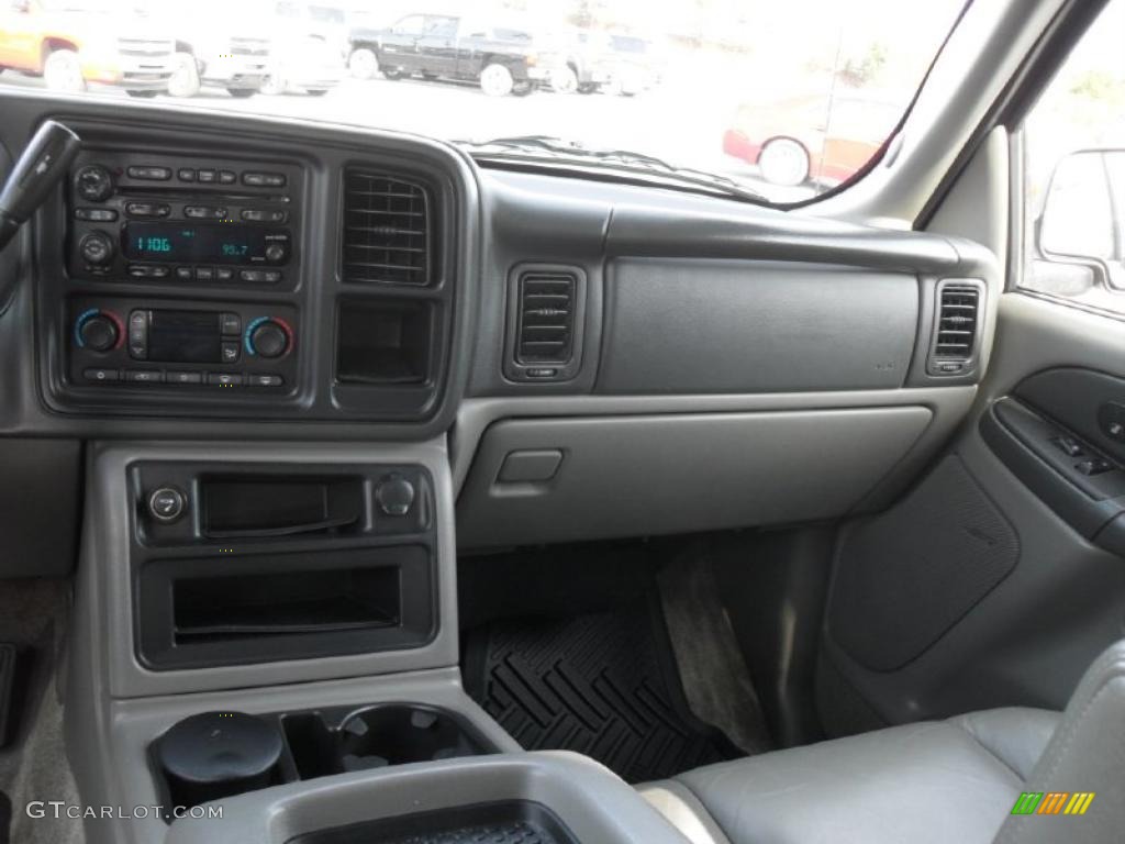 2003 Suburban 1500 Z71 4x4 - Dark Green Metallic / Gray/Dark Charcoal photo #18