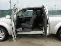 2006 Radiant Silver Nissan Frontier SE King Cab  photo #32