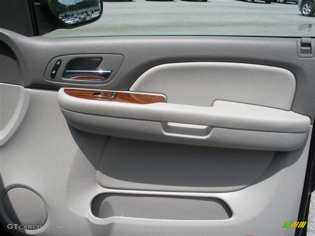 2009 Chevrolet Silverado 1500 LTZ Crew Cab 4x4 Light Titanium Door Panel Photo #39106373