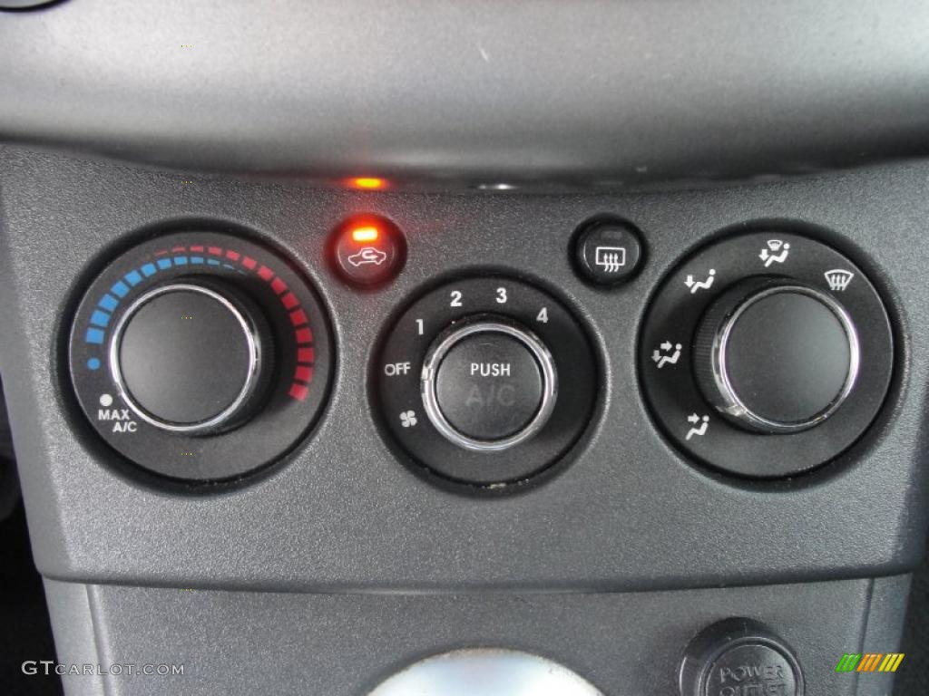 2007 Mitsubishi Eclipse GS Coupe Controls Photo #39108817