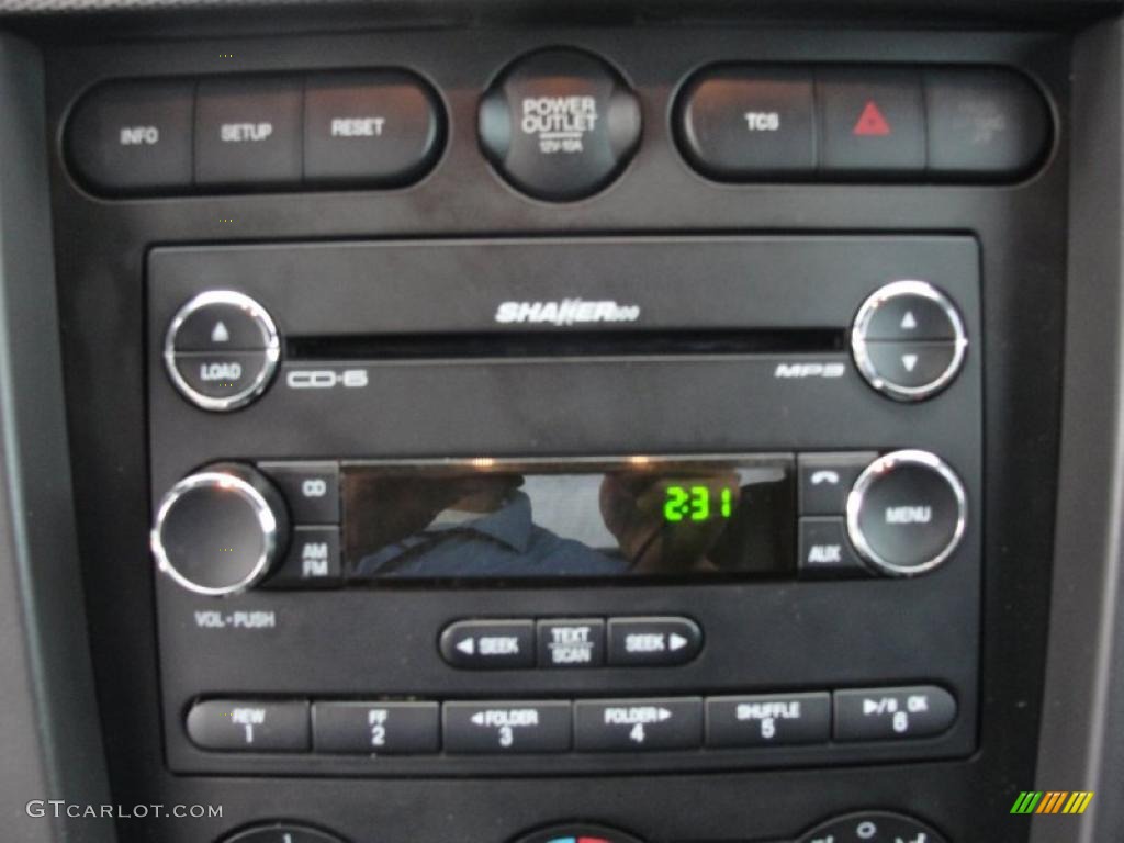 2008 Ford Mustang GT Premium Coupe Controls Photo #39110343