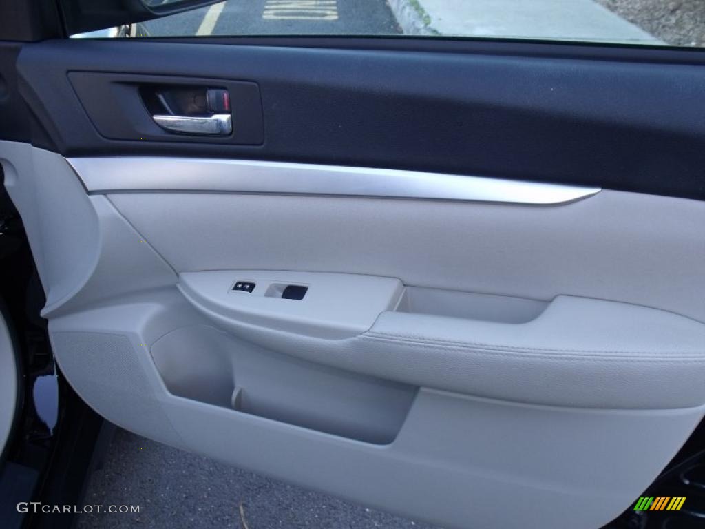 2010 Subaru Outback 2.5i Premium Wagon Warm Ivory Door Panel Photo #39110373