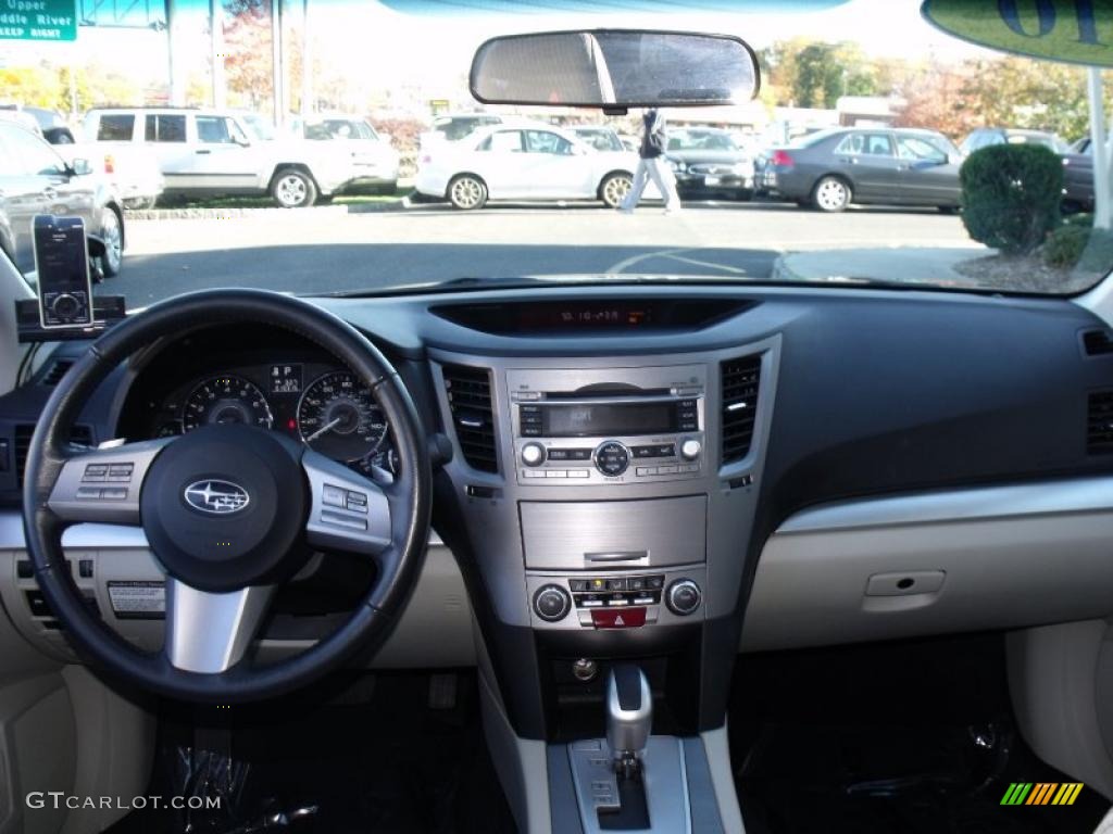 2010 Subaru Outback 2.5i Premium Wagon Warm Ivory Dashboard Photo #39110457