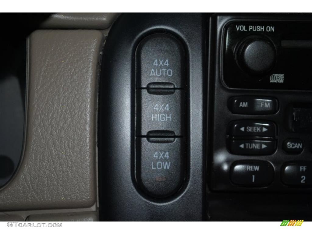2002 Ford Explorer XLS 4x4 Controls Photo #39110753