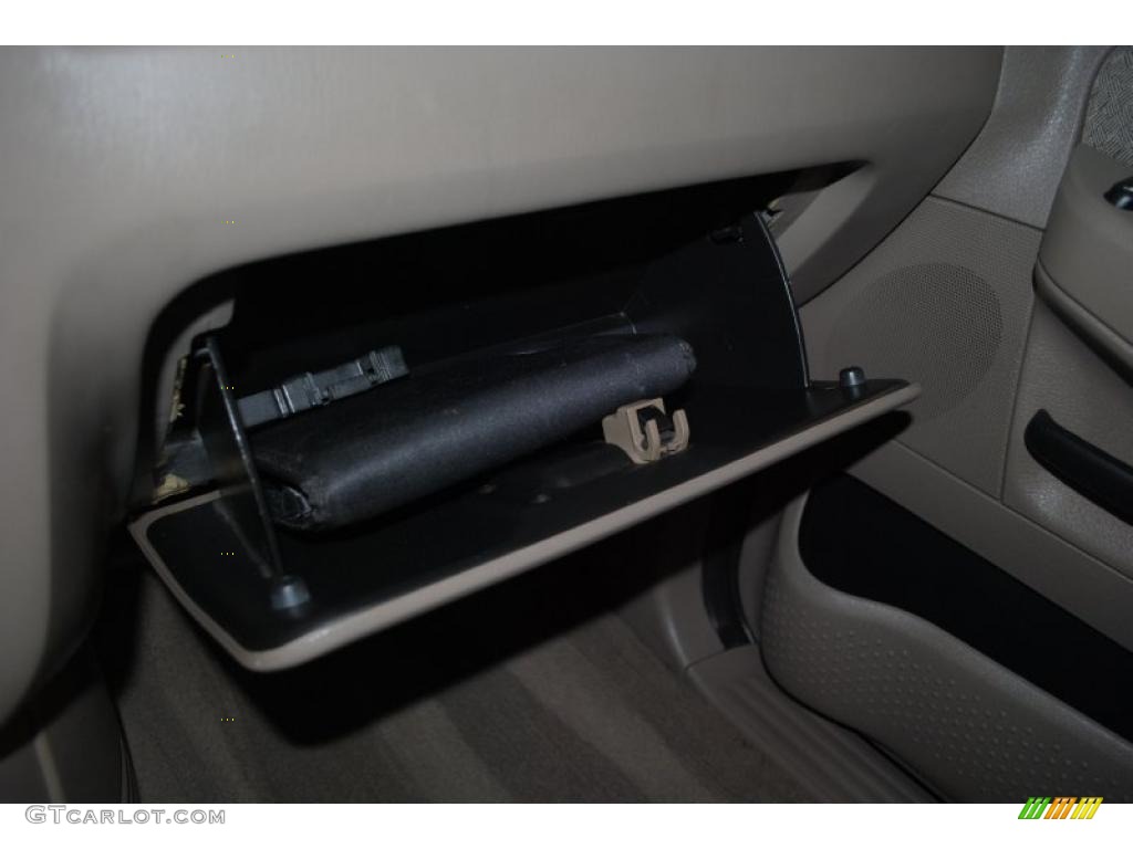 2002 Explorer XLS 4x4 - Mineral Grey Metallic / Medium Parchment photo #41