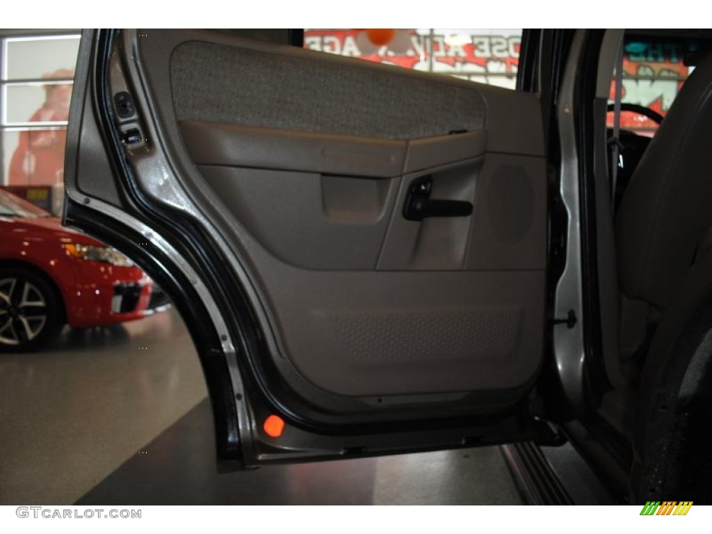 2002 Explorer XLS 4x4 - Mineral Grey Metallic / Medium Parchment photo #45