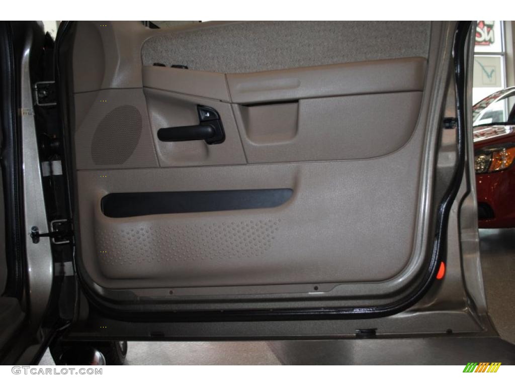 2002 Explorer XLS 4x4 - Mineral Grey Metallic / Medium Parchment photo #49