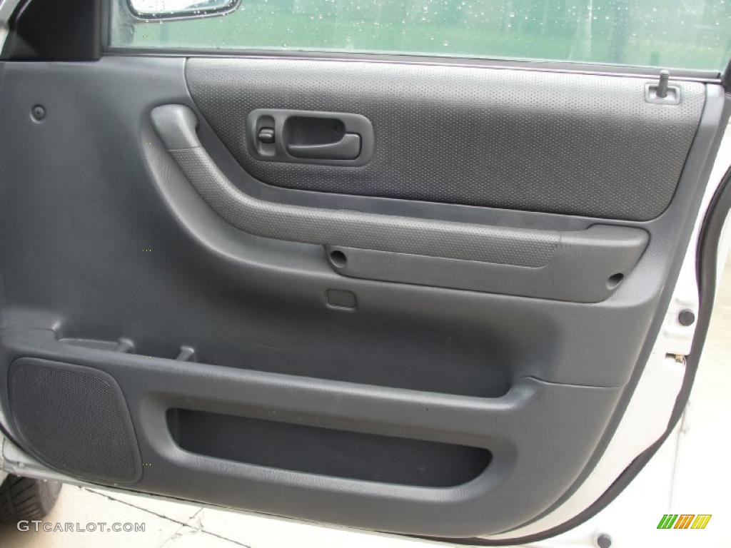 2000 Honda CR-V LX Dark Gray Door Panel Photo #39111681
