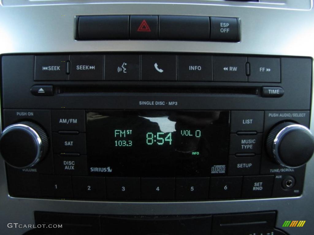 2010 Dodge Charger SXT Controls Photo #39115785