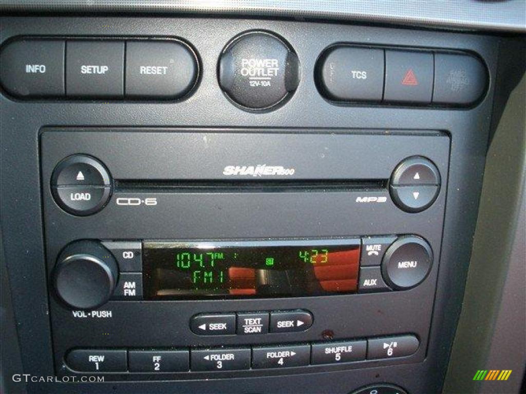 2007 Ford Mustang Shelby GT500 Convertible Controls Photo #39117563
