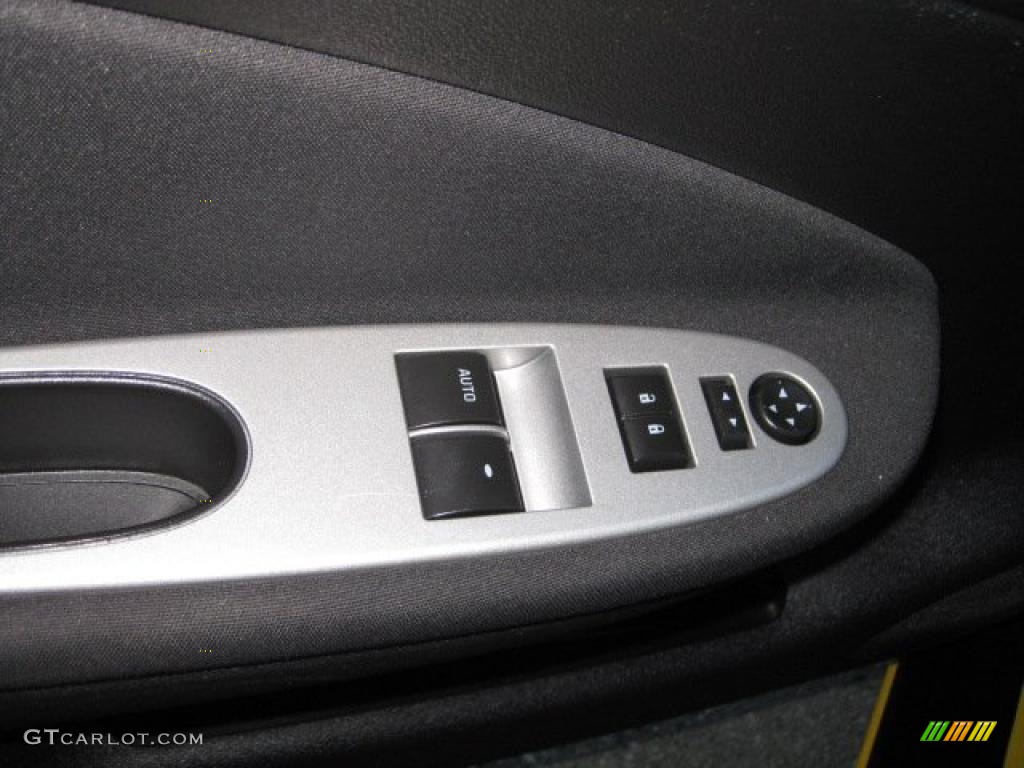 2007 Pontiac G5 Standard G5 Model Controls Photo #39121096