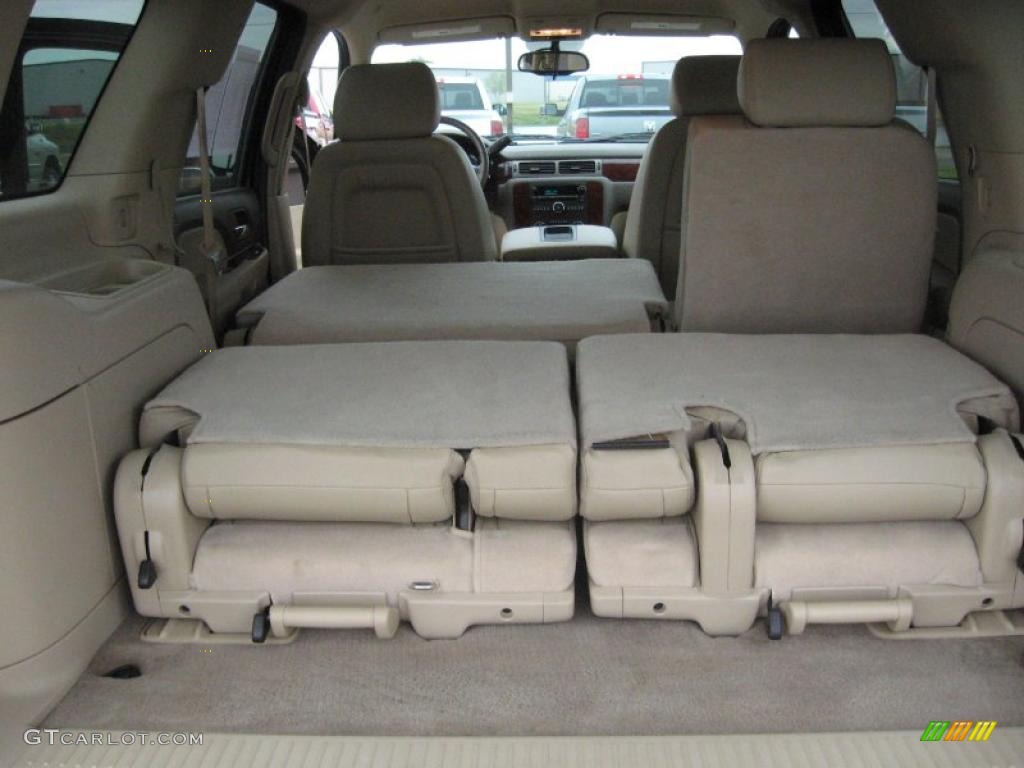 2010 Chevrolet Tahoe LT 4x4 Trunk Photo #39122258