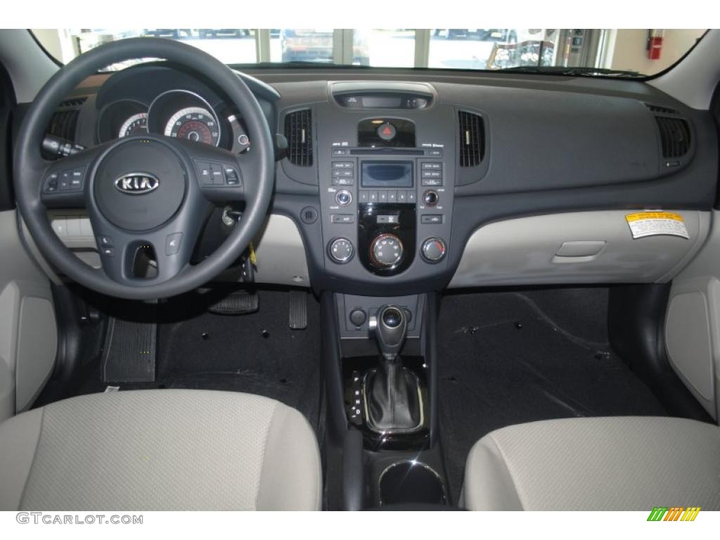 Stone Interior 2011 Kia Forte EX Photo #39124307