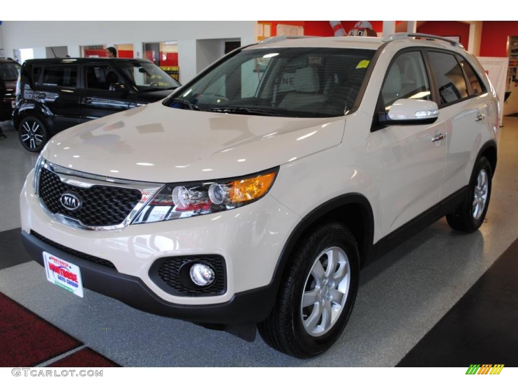 Snow White Pearl 2011 Kia Sorento LX Exterior Photo #39124819