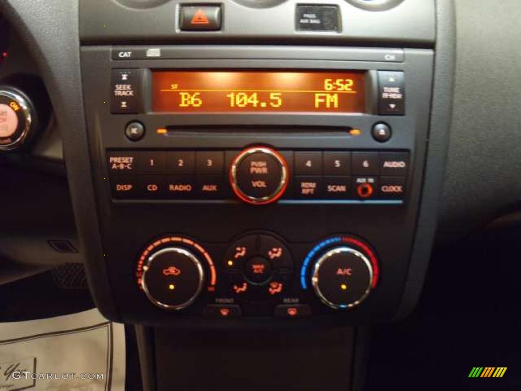 2008 Nissan Altima 2.5 S Controls Photo #39126713