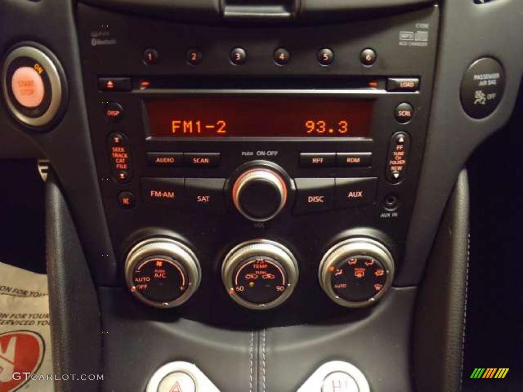2009 Nissan 370Z Sport Touring Coupe Controls Photo #39126967