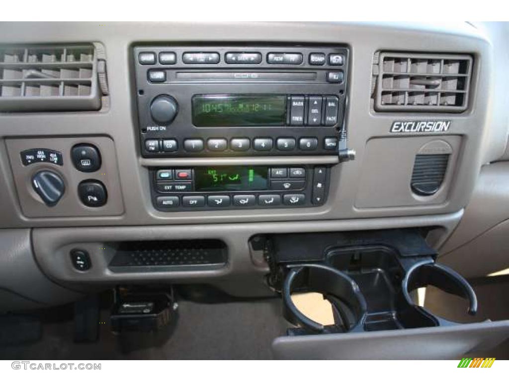 2003 Ford Excursion Limited 4x4 Controls Photo #39127279