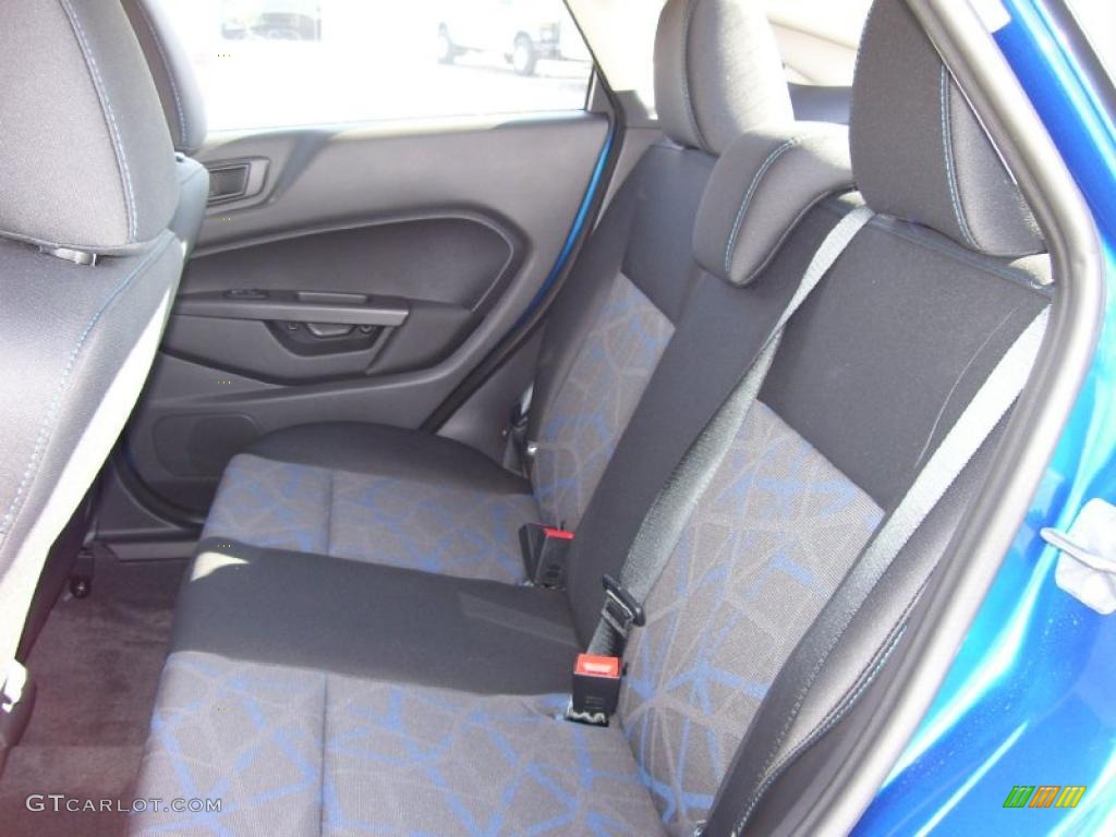 Charcoal Black/Blue Cloth Interior 2011 Ford Fiesta SE Sedan Photo #39127479
