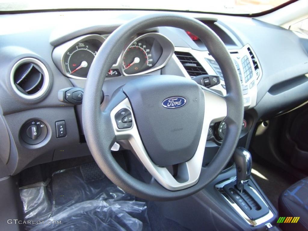 2011 Ford Fiesta SE Sedan Charcoal Black/Blue Cloth Dashboard Photo #39127495