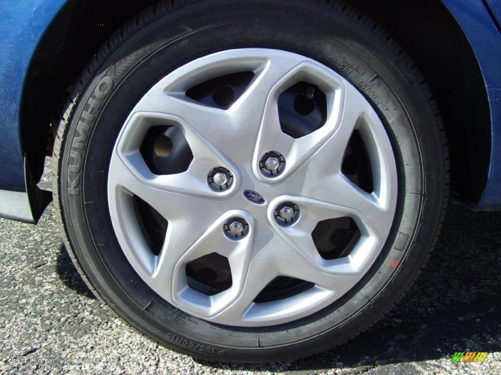 2011 Ford Fiesta SE Sedan Wheel Photo #39127715