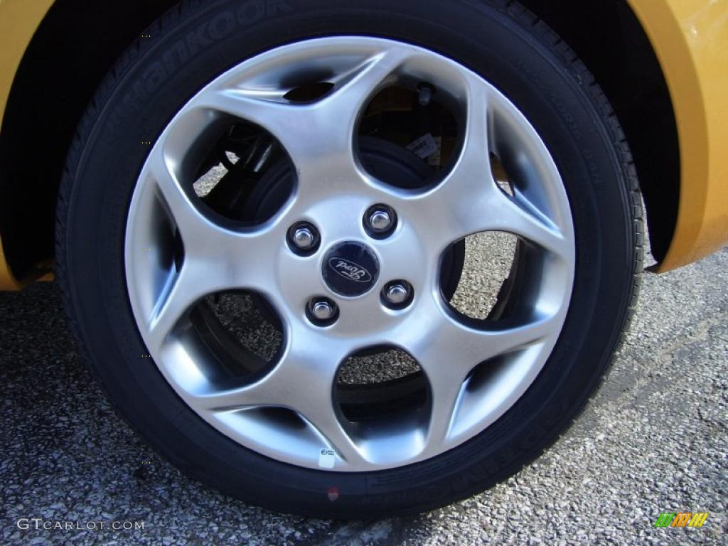 2011 Ford Fiesta SES Hatchback Wheel Photo #39128255