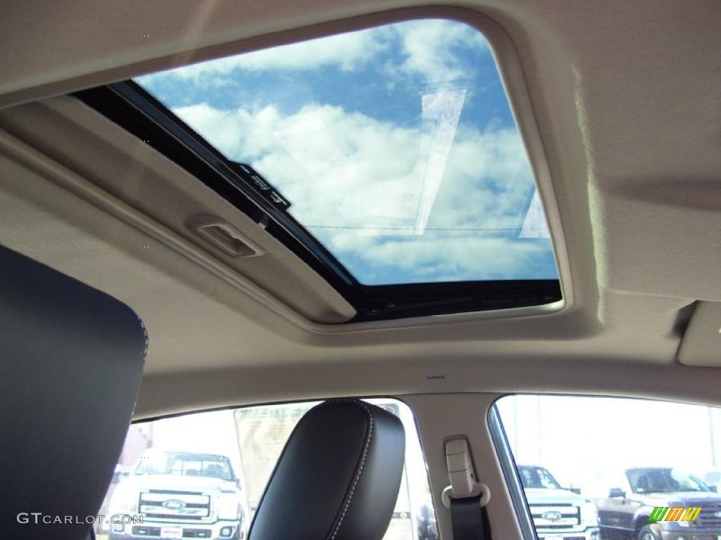 2011 Ford Fiesta SEL Sedan Sunroof Photo #39129243