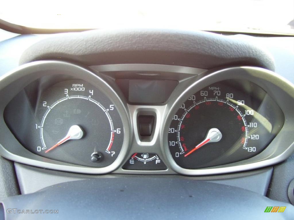 2011 Ford Fiesta SEL Sedan Gauges Photo #39129343