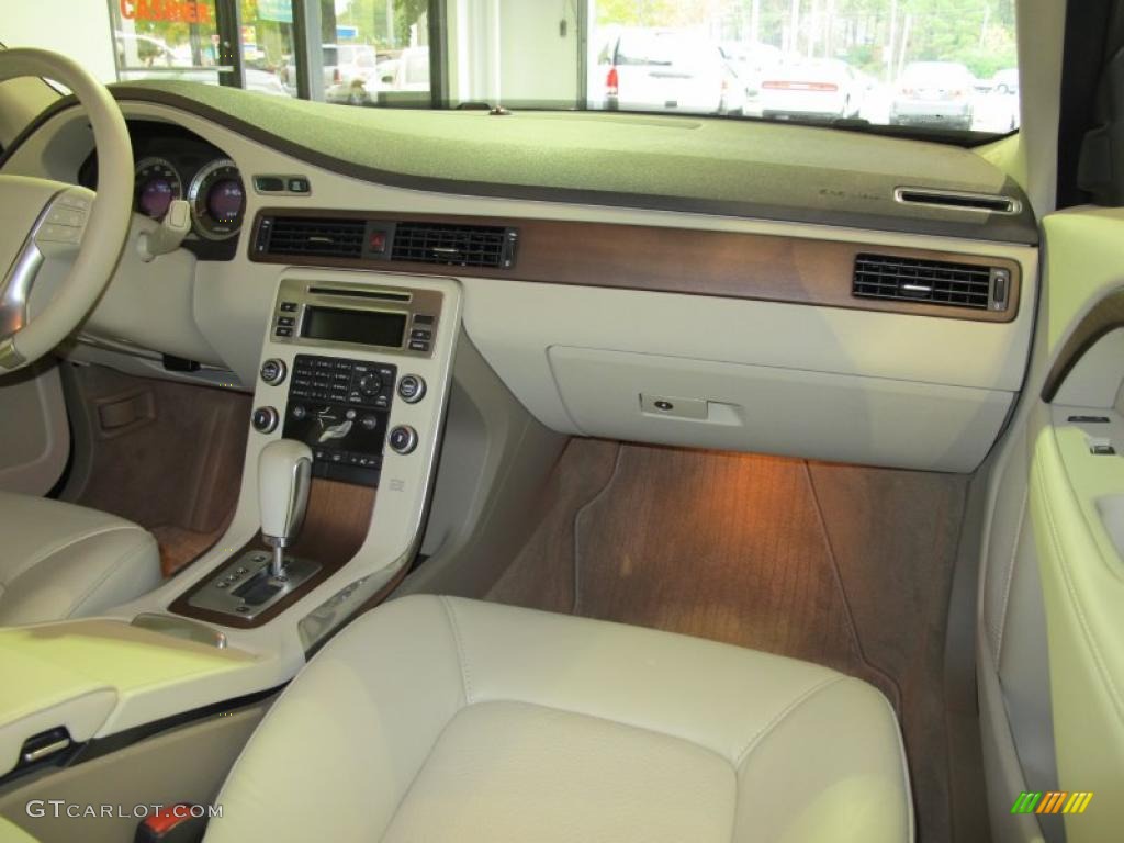 Sandstone Interior 2010 Volvo S80 3.2 Photo #39129411