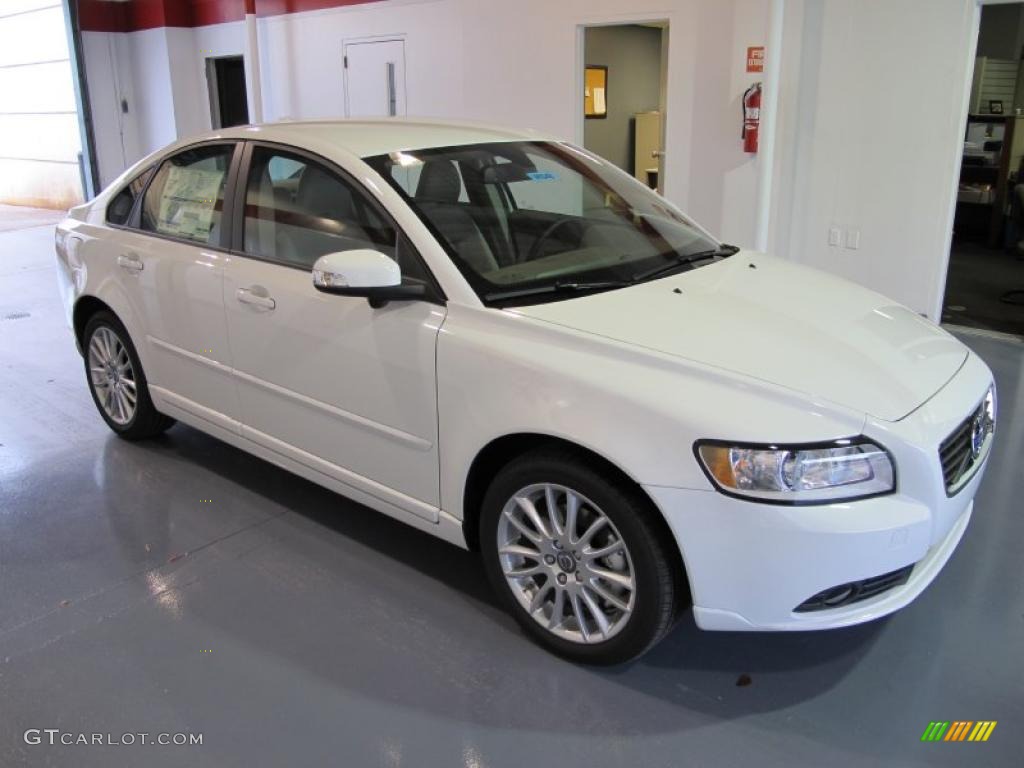 Ice White 2011 Volvo S40 T5 Exterior Photo #39129591