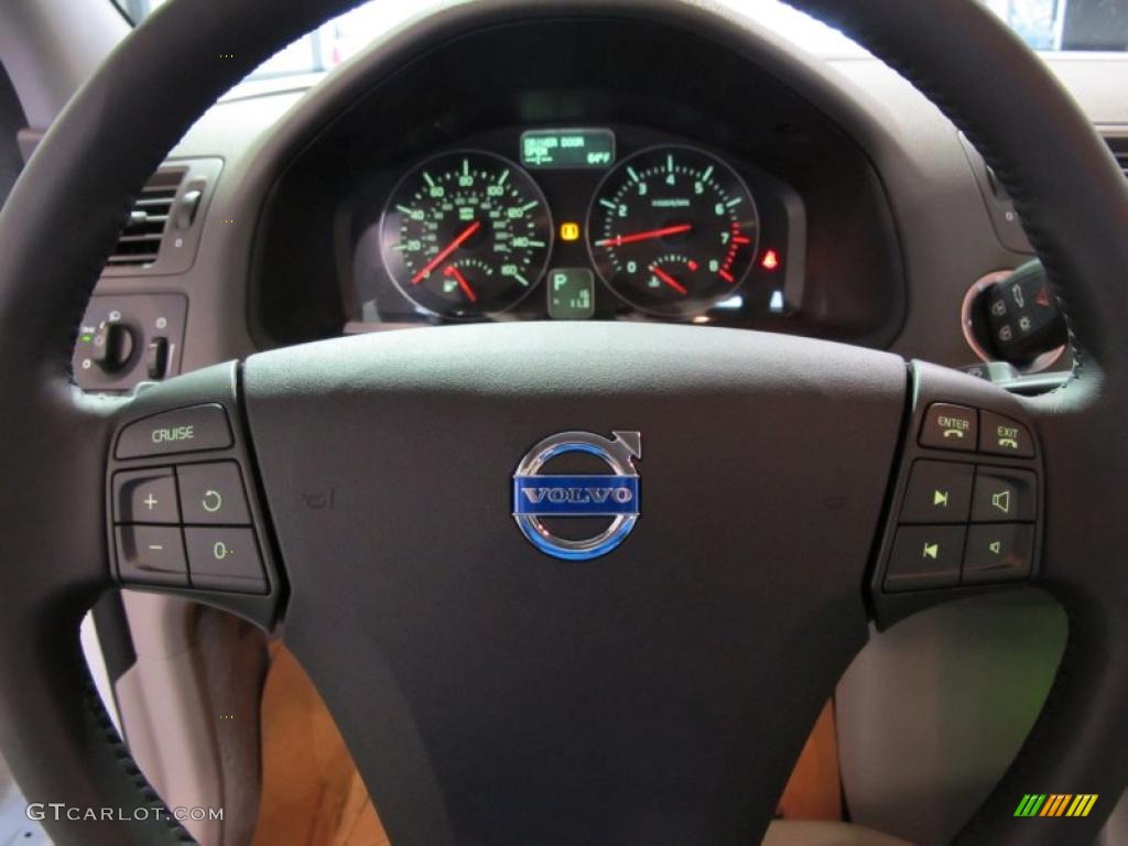 2011 Volvo S40 T5 Dalaro Quartz T-Tec Steering Wheel Photo #39129727