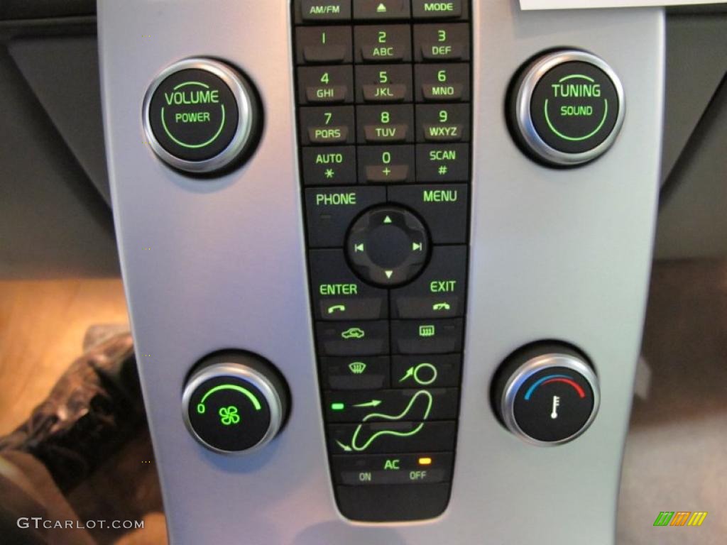 2011 Volvo S40 T5 Controls Photo #39129756