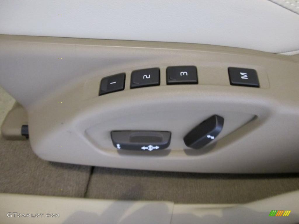2011 Volvo XC60 3.2 Controls Photo #39130011