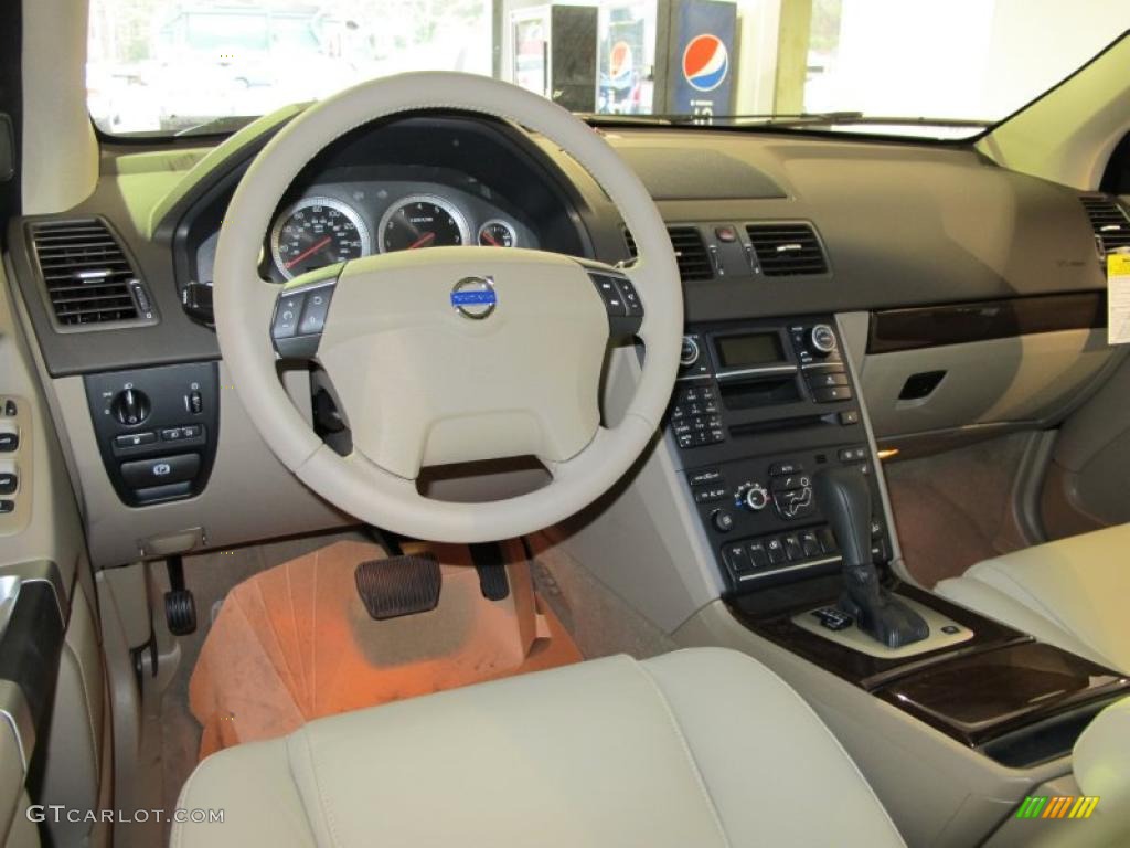 2011 Volvo XC90 3.2 Beige Dashboard Photo #39130283