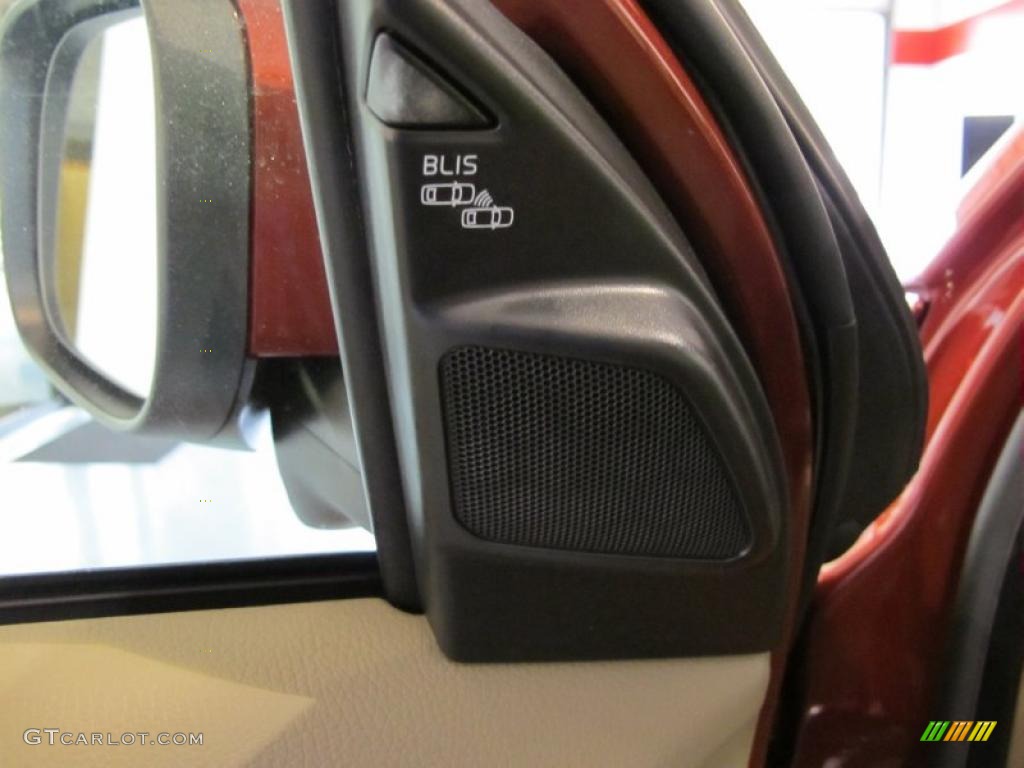 2011 Volvo XC90 3.2 Controls Photo #39130303