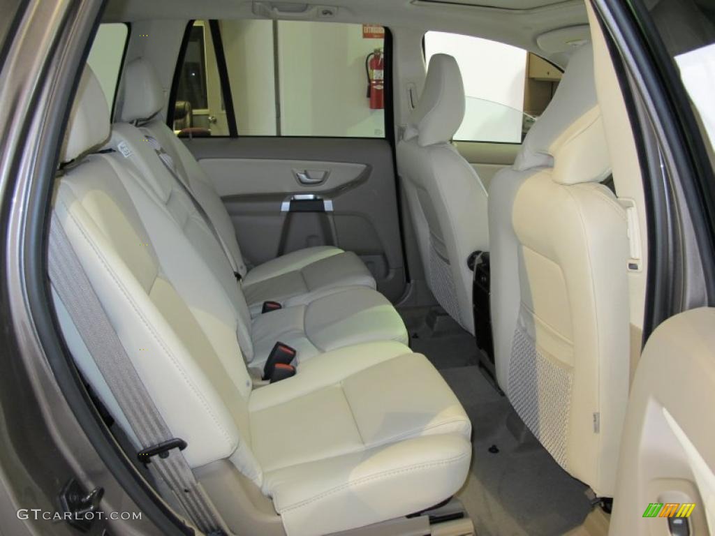 Beige Interior 2011 Volvo XC90 3.2 Photo #39130515