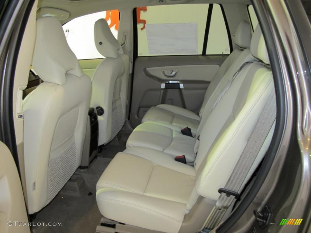 Beige Interior 2011 Volvo XC90 3.2 Photo #39130555
