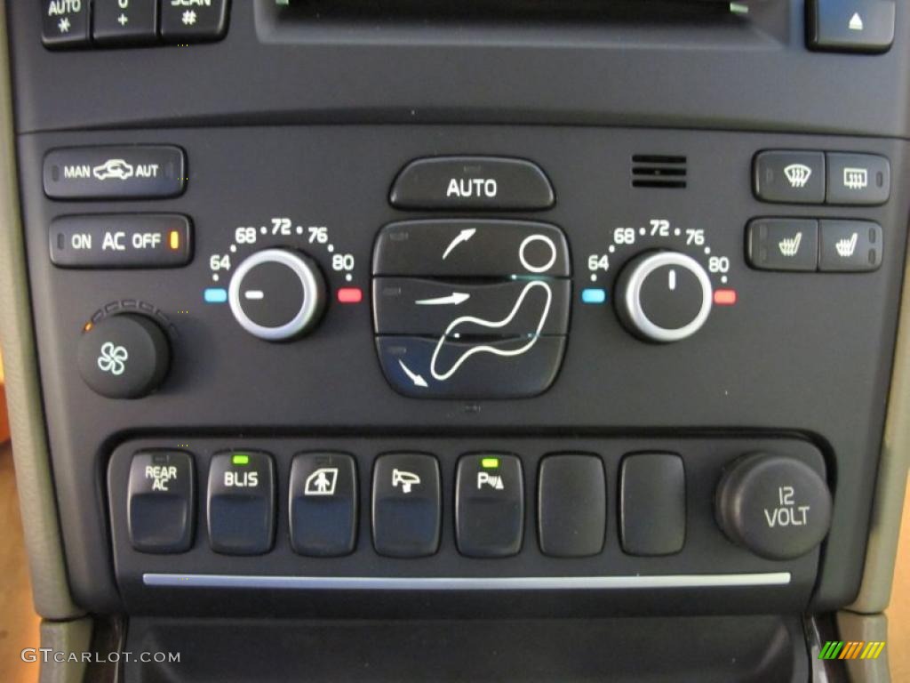 2011 Volvo XC90 3.2 Controls Photo #39130667