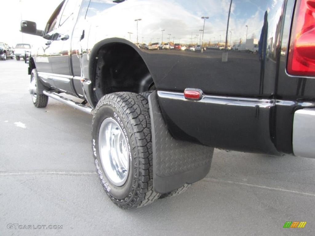 2007 Ram 3500 Laramie Quad Cab 4x4 Dually - Brilliant Black Crystal Pearl / Medium Slate Gray photo #17
