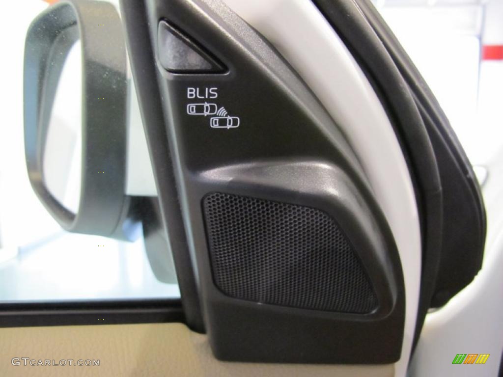 2011 Volvo XC90 3.2 Controls Photo #39130903