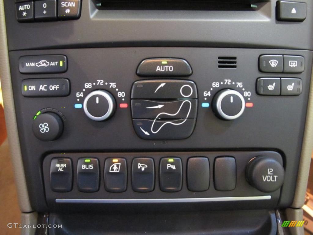 2011 Volvo XC90 3.2 Controls Photo #39130963
