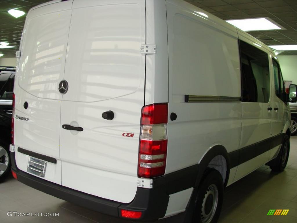 2010 Sprinter 2500 Cargo Van - Arctic White / Black photo #4