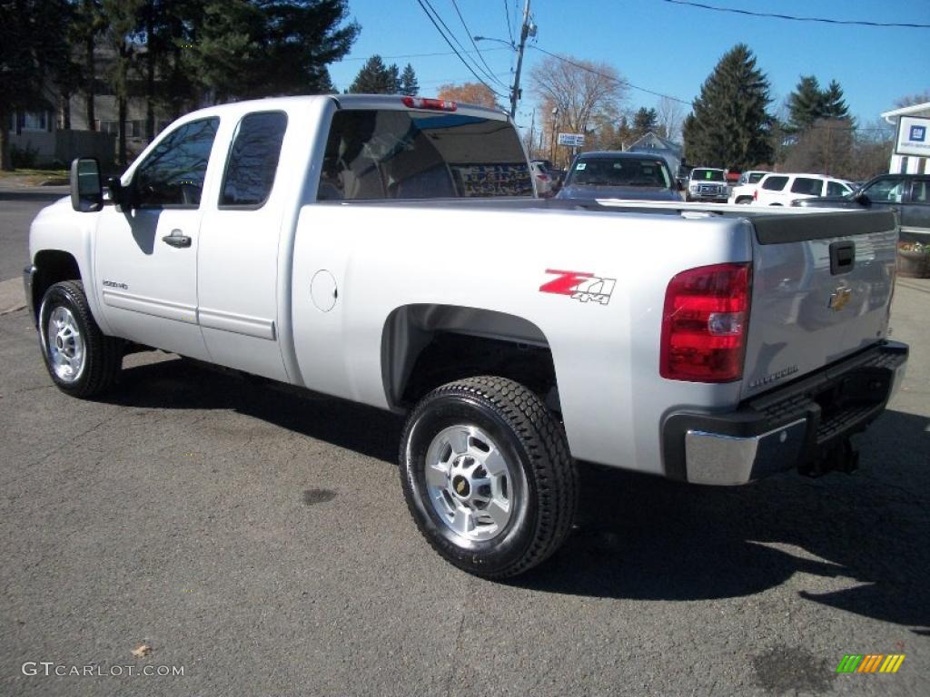 Sheer Silver Metallic 2011 Chevrolet Silverado 2500HD LT Extended Cab 4x4 Exterior Photo #39132459