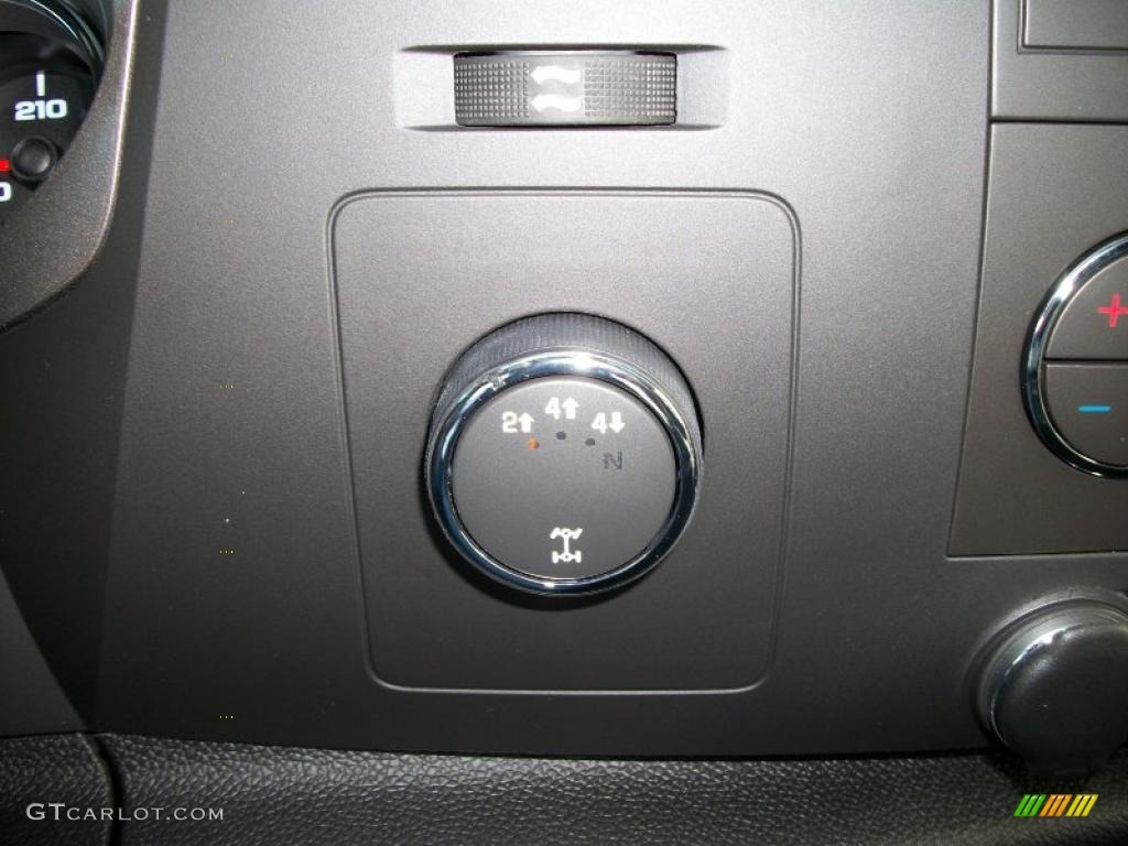 2011 Chevrolet Silverado 2500HD LT Extended Cab 4x4 Controls Photo #39132875