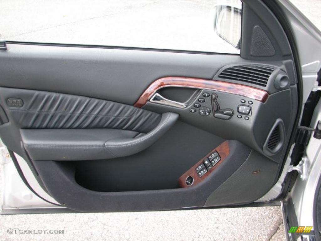 2004 Mercedes-Benz S 500 Sedan Black Door Panel Photo #39134307