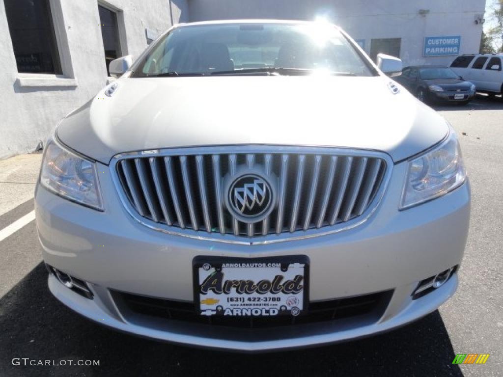 2010 Buick LaCrosse CXL Marks and Logos Photos