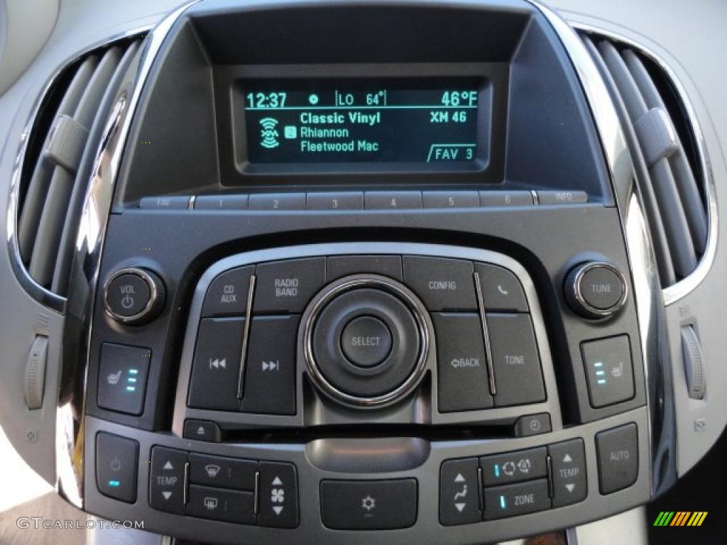 2010 Buick LaCrosse CXL Controls Photo #39134619