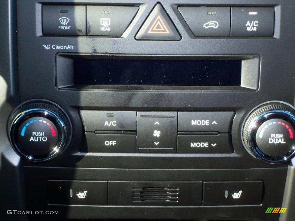 2011 Kia Sorento SX V6 AWD Controls Photos